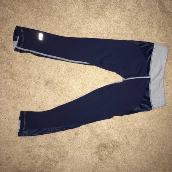 🐠Splits59 Performance Capris🐠 - Picture 3 of 4